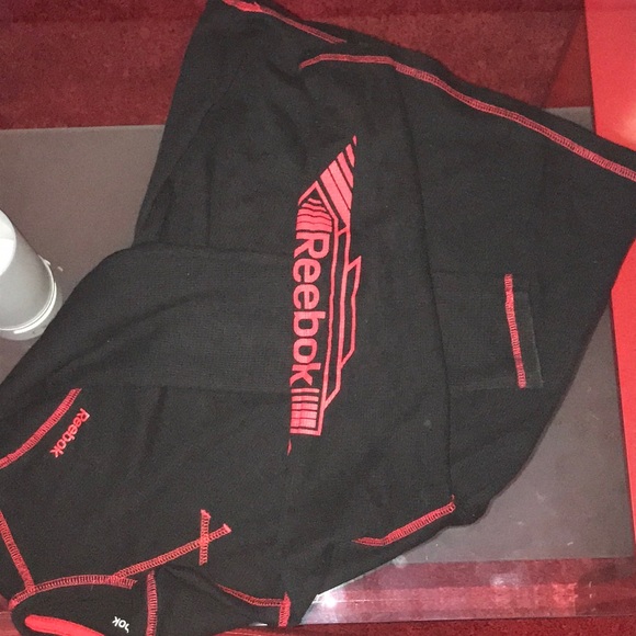 Reebok shirt - Picture 3 of 4